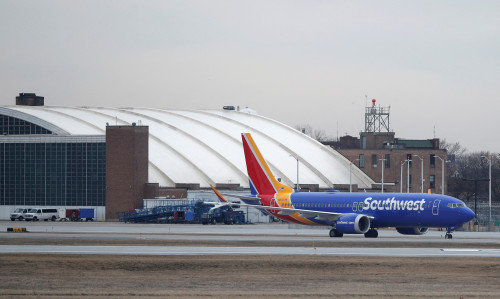 Southwest jet came within 200 feet of business jet in Chicago near-miss