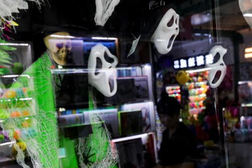 Tariff truce sparks hopes for Halloween orders in China